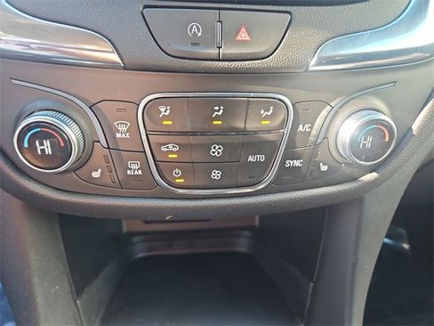 Certified 2023 Chevrolet Equinox LT image 18