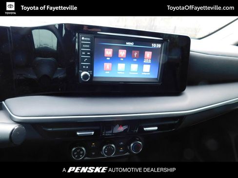 Used 2025 Nissan Kicks S image 7