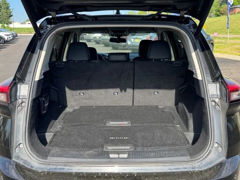 Used 2024 Nissan Rogue SL AWD/4WD image 14