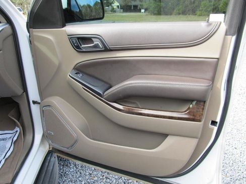 Used 2017 Chevrolet Tahoe LT image 44