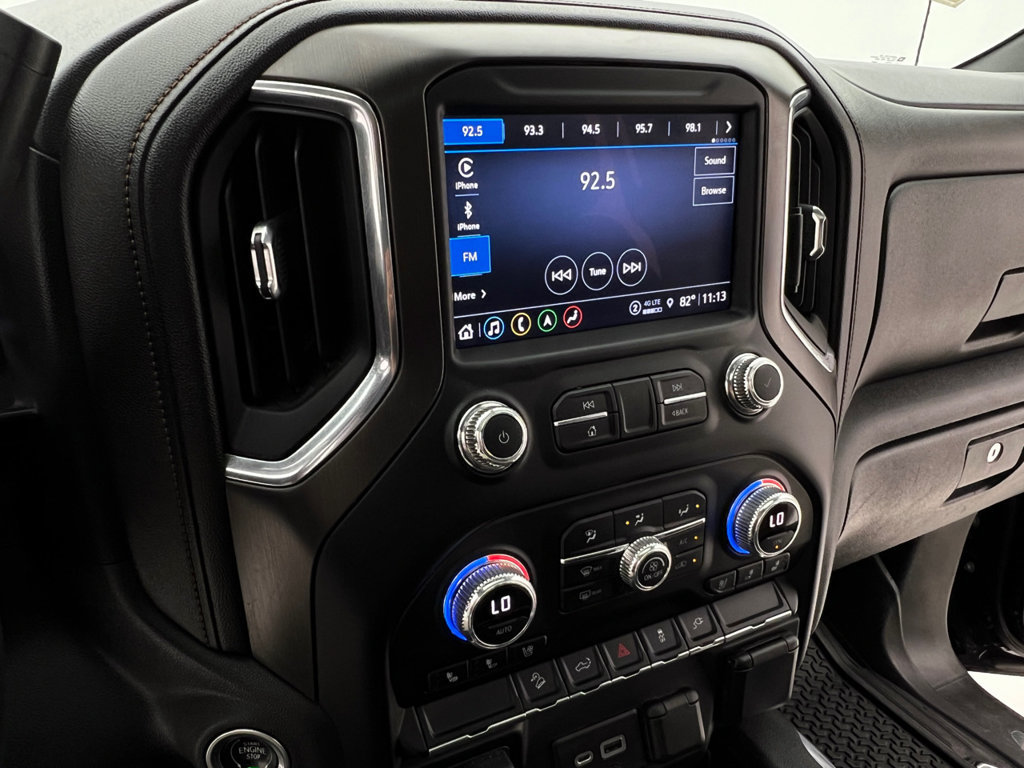Used 2022 GMC Sierra 1500 AT4 w/ AT4 Preferred Package AWD/4WD image 3