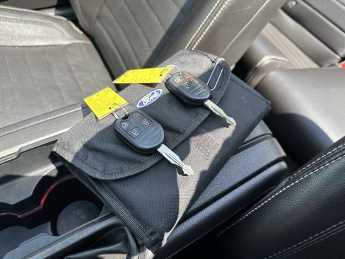 Used 2014 Ford Mustang GT Premium image 30