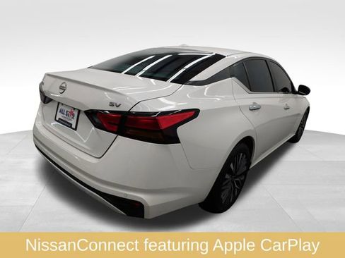 Used 2024 Nissan Altima 2.5 SV image 13
