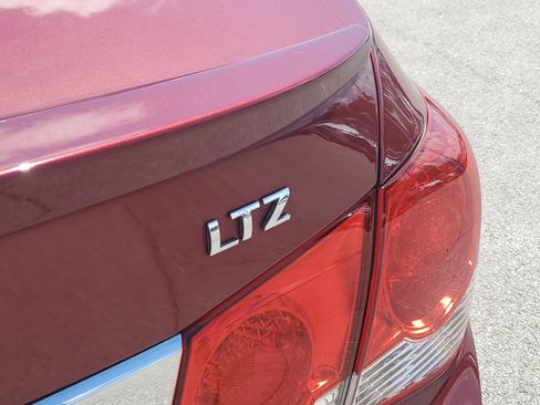 Used 2015 Chevrolet Cruze LTZ w/ Sun, Sound and Sport Package FWD image 8