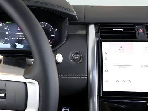 Used 2025 Land Rover Discovery Metropolitan Edition image 62