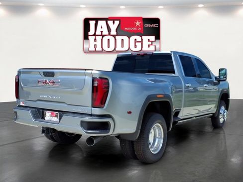 New 2026 GMC Sierra 3500 Denali w/ Technology Package AWD/4WD image 4