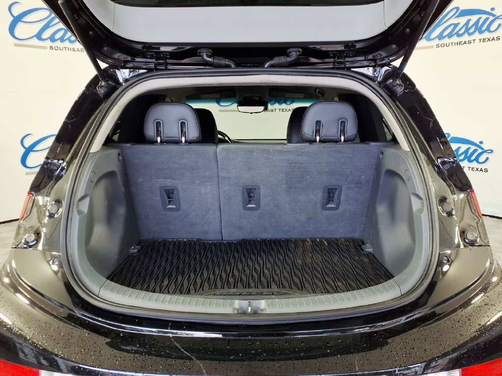 Used 2021 Chevrolet Bolt Premier w/ Infotainment Package FWD image 10