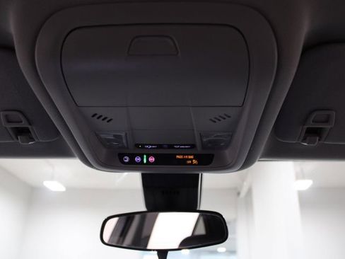 Used 2022 Chevrolet Equinox LT image 37