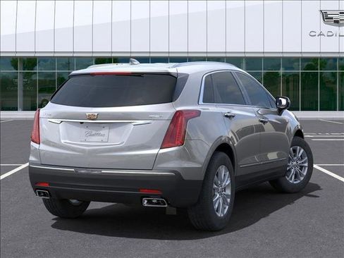 New 2025 Cadillac XT5 Luxury image 4