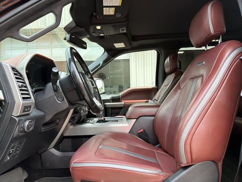 Used 2018 Ford F150 Platinum w/ Equipment Group 701A Luxury AWD/4WD image 12