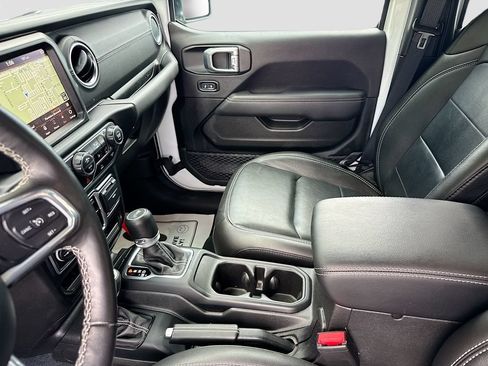 Used 2023 Jeep Wrangler Unlimited Sahara w/ Cold Weather Group AWD/4WD image 26