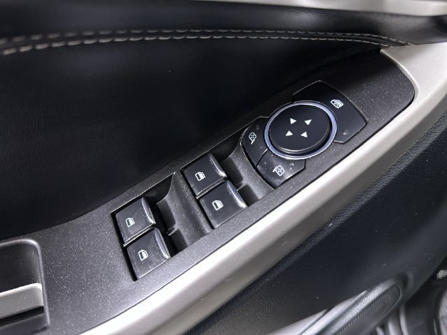 Used 2023 Ford Explorer XLT AWD/4WD image 24