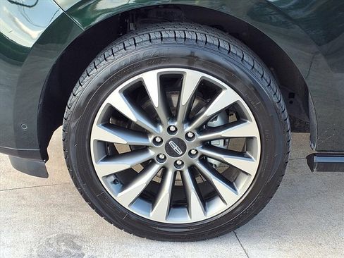 Used 2021 Lincoln Navigator Reserve w/ Luxury Package image 29