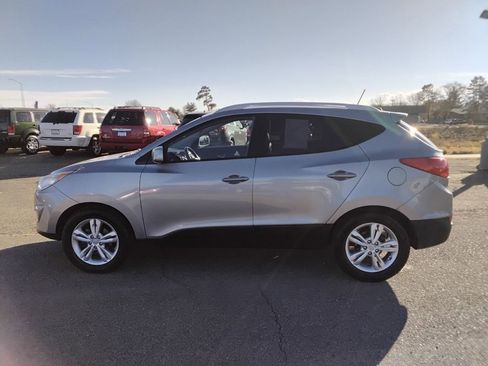 Used 2011 Hyundai Tucson GLS image 8