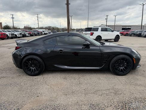Used 2023 Toyota GR86 image 8