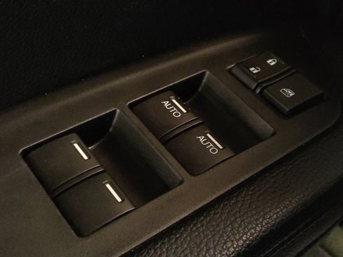 Used 2017 Honda Pilot Touring image 27