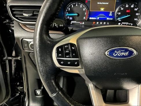 Used 2022 Ford Explorer Limited w/ Equipment Group 301A image 18