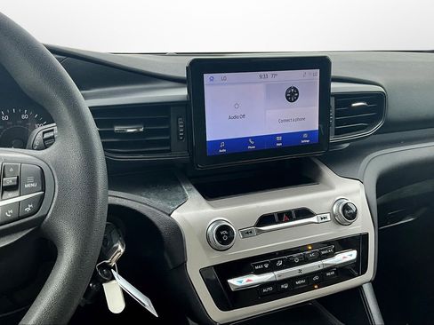 Used 2023 Ford Explorer 4WD image 6