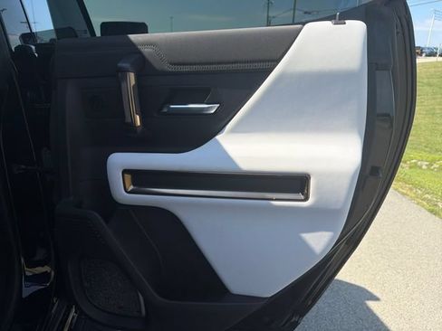 Used 2024 GMC Hummer EV 3X w/ LPO, Sport Package AWD/4WD image 35