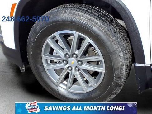 Used 2023 Chevrolet Traverse LT w/ LPO, Floor Liner Package FWD image 9