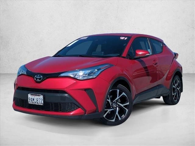 Used 2021 Toyota C-HR XLE FWD image 1