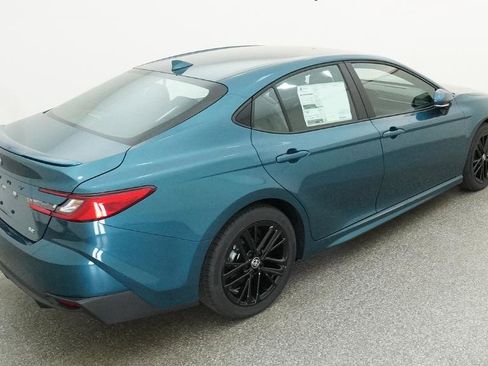 New 2026 Toyota Camry SE FWD image 12
