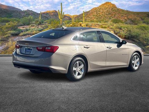 Used 2023 Chevrolet Malibu LT w/ Driver Confidence Package image 4