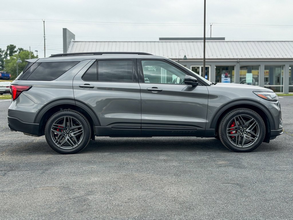 New 2026 Ford Explorer ST w/ Sun And Sound Package AWD/4WD image 3