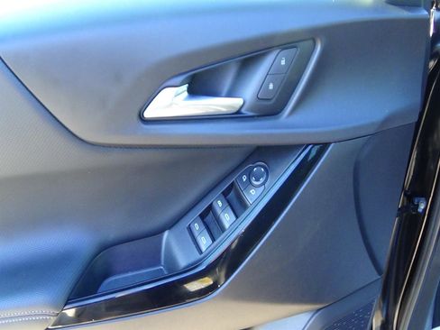 Used 2025 Chevrolet Equinox LT image 13