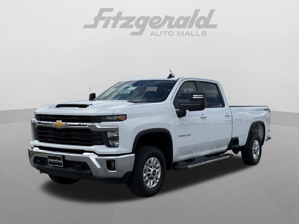 Used 2025 Chevrolet Silverado 2500 LT w/ Convenience Package AWD/4WD image 3