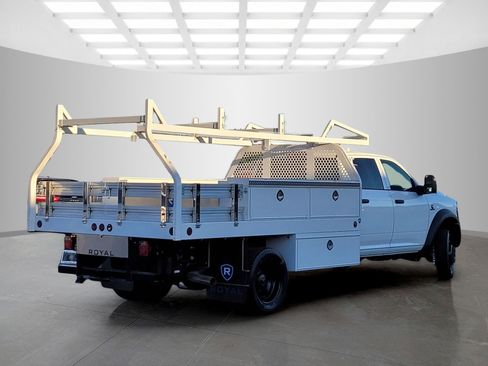 New 2025 RAM 5500 Tradesman AWD/4WD image 4