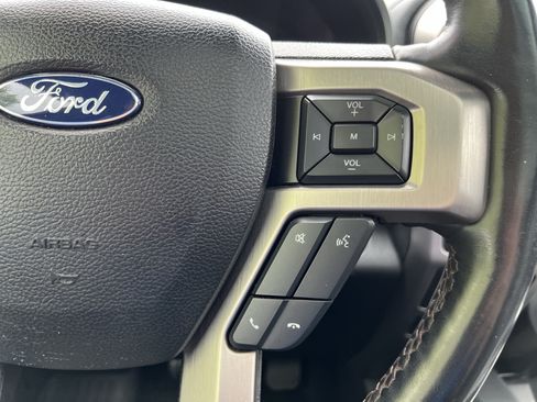 Used 2018 Ford F150 Platinum w/ Equipment Group 701A Luxury AWD/4WD image 20