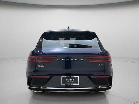 Certified 2026 Genesis GV70 2.5T Select AWD/4WD image 5
