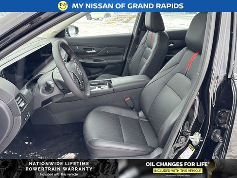 New 2026 Nissan Sentra SR image 13