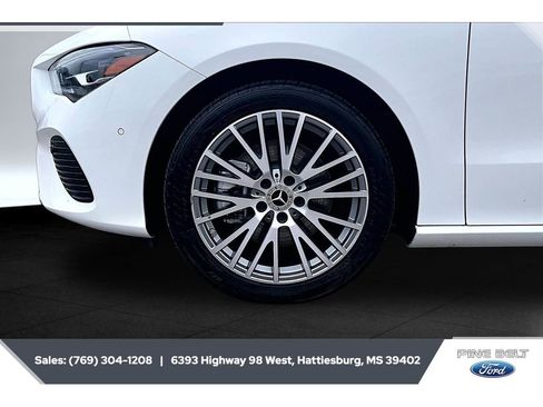 Used 2025 Mercedes-Benz CLA 250 4MATIC image 8