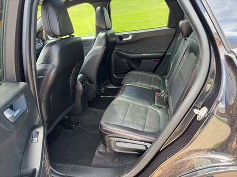 Used 2024 Ford Escape ST-Line w/ Tech Pack #1 AWD/4WD image 10