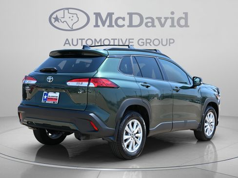 Used 2025 Toyota Corolla Cross LE FWD image 6