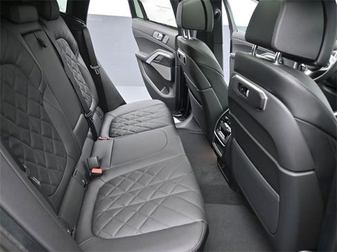 New 2026 BMW X6 xDrive40i image 25