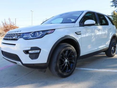 Used 2018 Land Rover Discovery Sport HSE image 3