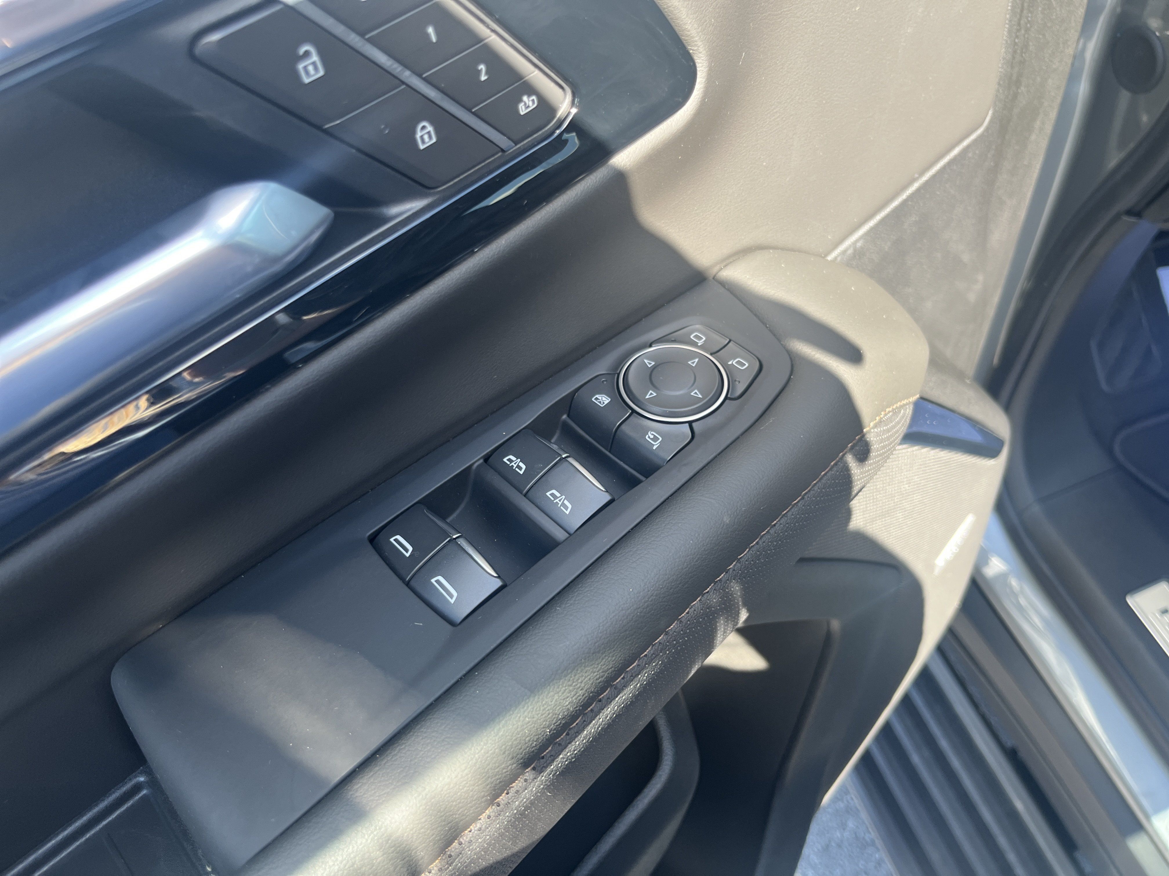New 2026 Chevrolet Tahoe High Country AWD/4WD image 19