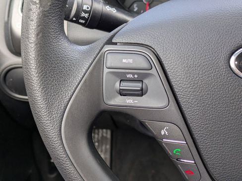 Used 2017 Kia Forte LX image 23