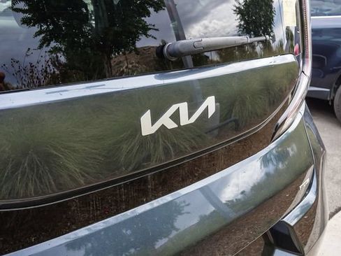 Certified 2025 Kia Soul GT-Line w/ GT-Line Technology Package FWD image 13