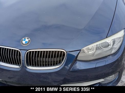 Used 2011 BMW 335i Convertible image 13