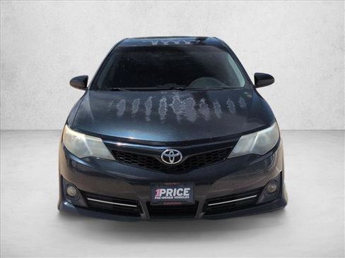 Used 2012 Toyota Camry SE FWD image 2