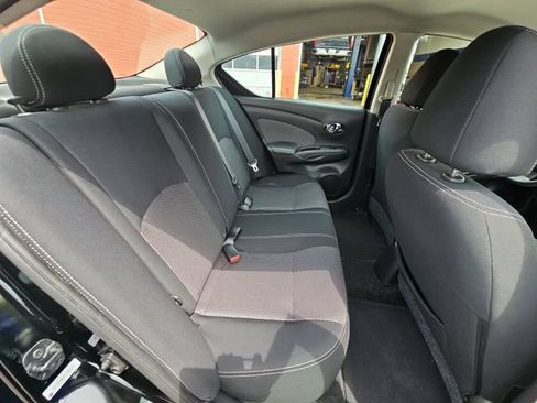 Used 2014 Nissan Versa SV FWD image 29