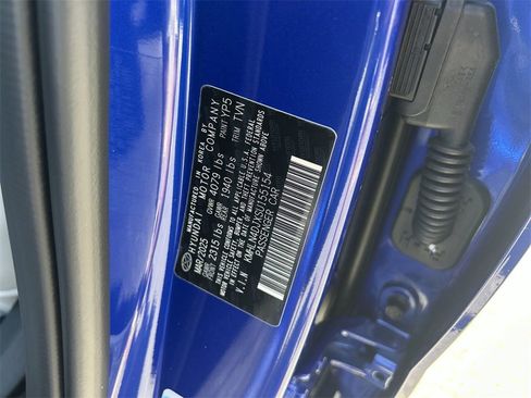 New 2025 Hyundai Elantra Limited image 34