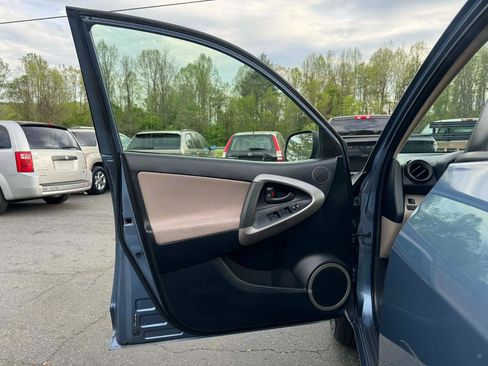 Used 2007 Toyota RAV4 4WD image 9