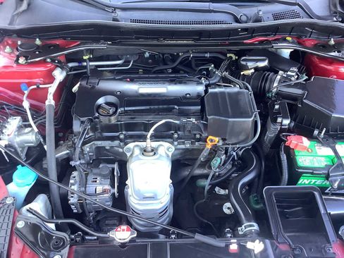 Used 2016 Honda Accord Sport image 8