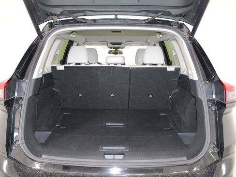 Used 2024 Nissan Rogue SL FWD image 13