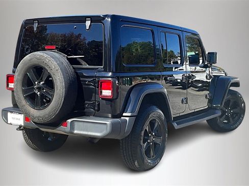 Used 2021 Jeep Wrangler Unlimited Sahara image 6
